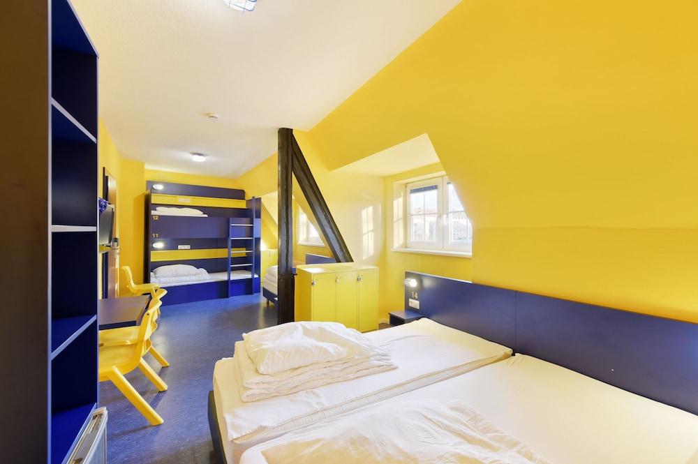 Bed'nbudget Expo-hostel Hostel